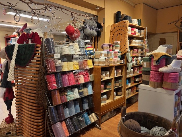 Kissanviiksi myymälä