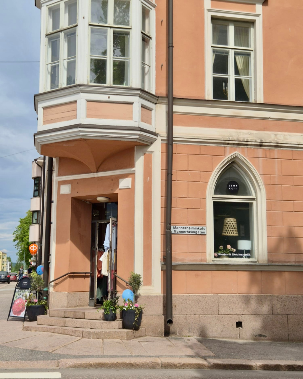 rakennuksen julkisivu