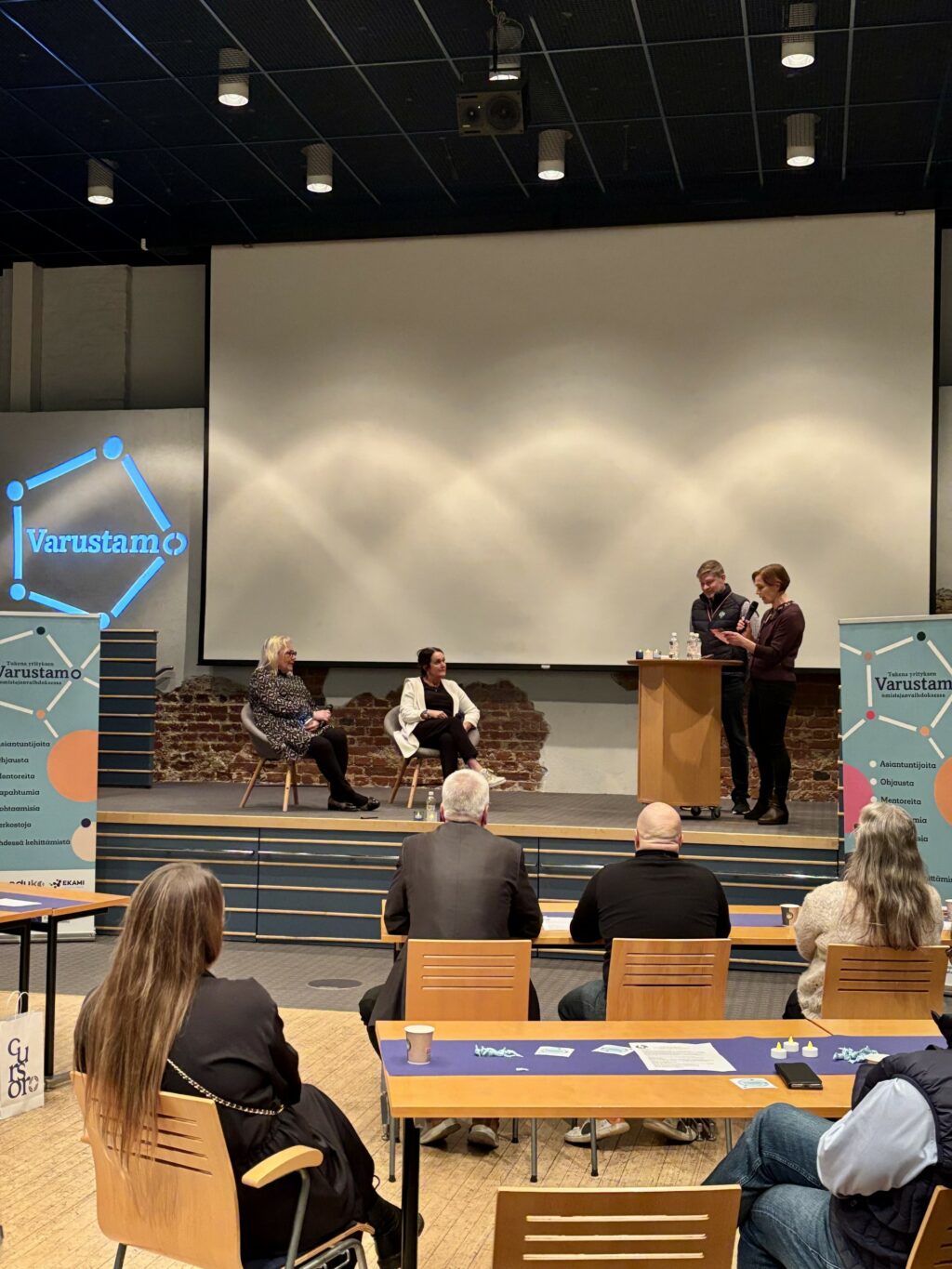 Yrittäjien tarina omistajanvaihdoksesta