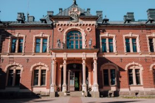 Linnamainen historiallinen Malmgrårdin kartano Loviisassa