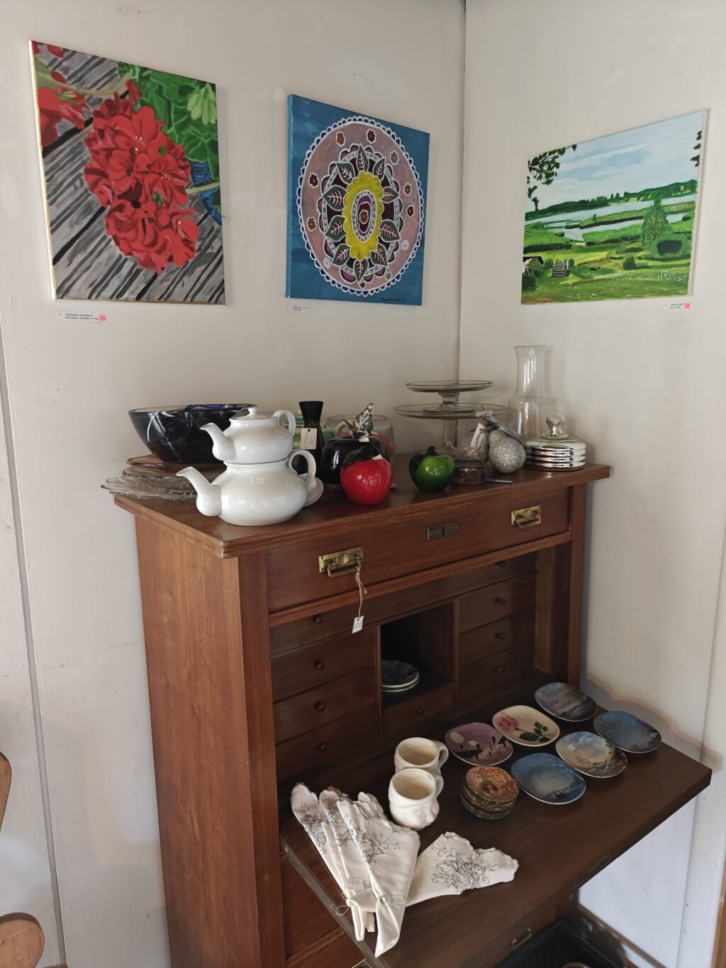 Cafe Bric a Brac